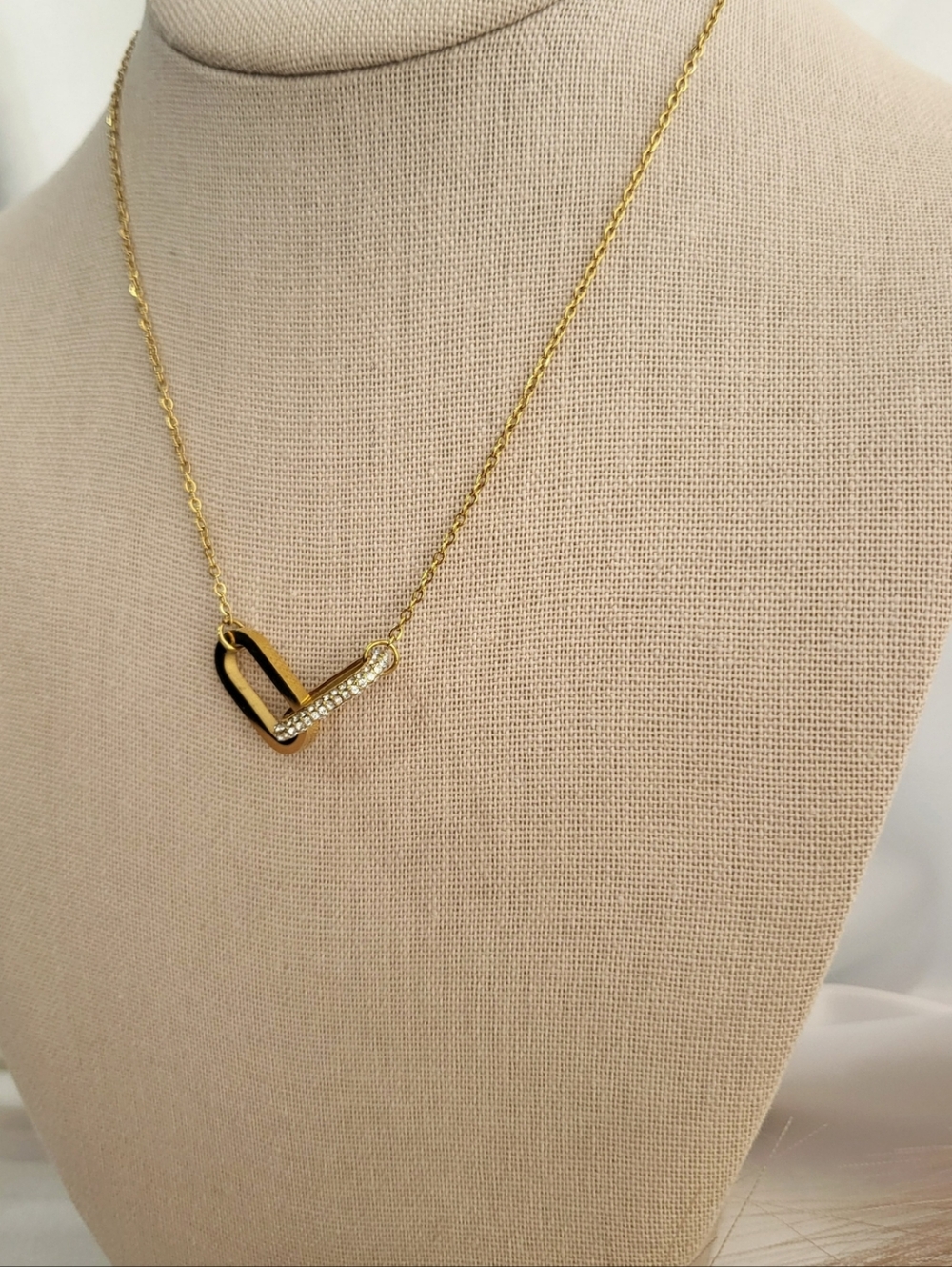18K Gold Plated Linked Pendant Necklace